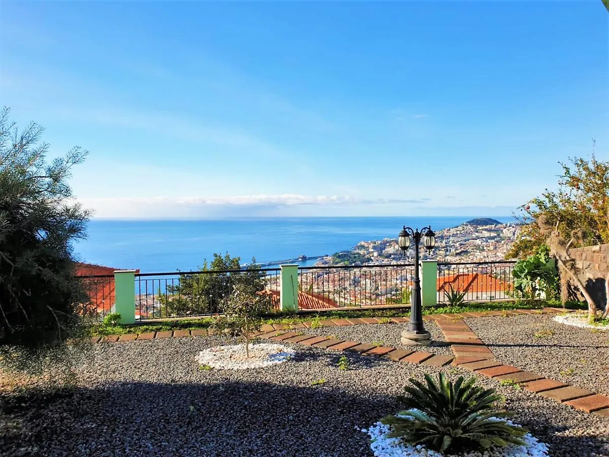 Villa With Panoramic Harbor View 푼샬 0*,  포르투갈